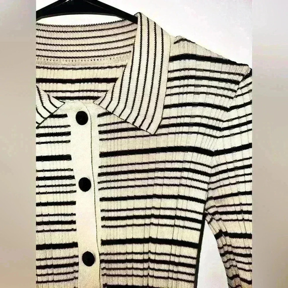 Form Fitting Beige Long Sleeve Collared, Button Up with Black Stripes, L - Picture 4 of 4